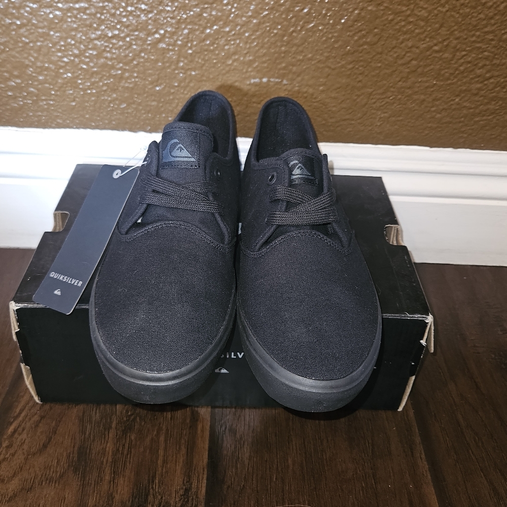 Men's Shoes - Picture 2 of 5